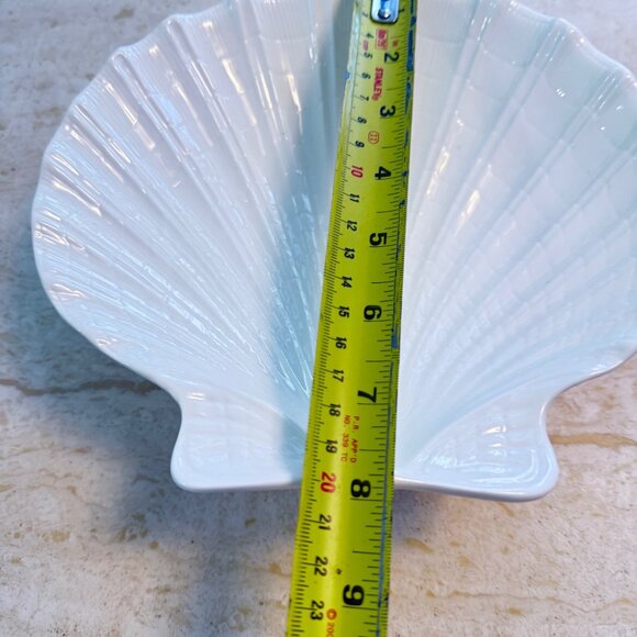 Vintage Spode White Porcelain Shell Trinket Dish With Dolphin Feet - Picture 7 of 15